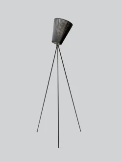 Best Northern Oslo Wood gulvlampe svart med skjerm