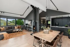 Sale NorDesign Oz spotskinne 3 spotter 1 meter - Svart/Gull Svart / Gull