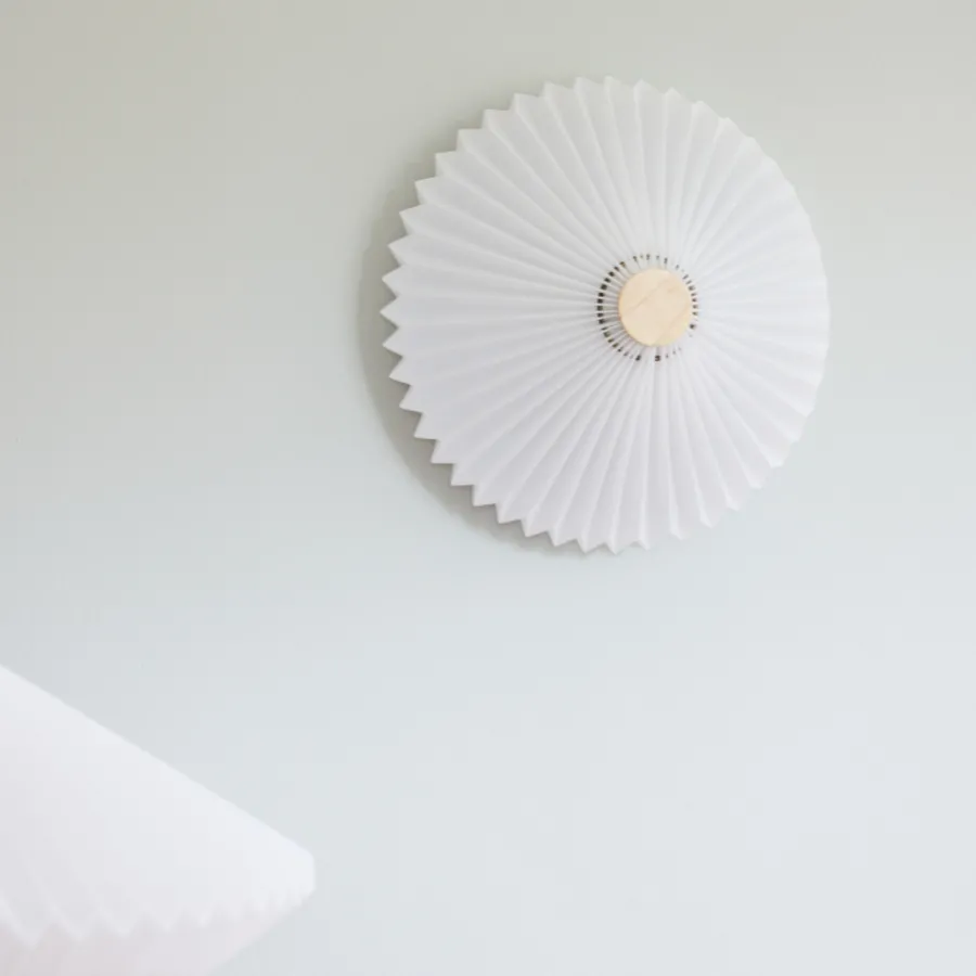 Online Halo Designs Paris vegg/tak-lampe Messing