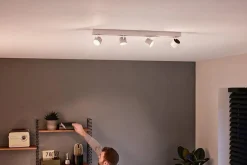 New Philips Star Warmglow 4 LED-spot dimbar - Hvit