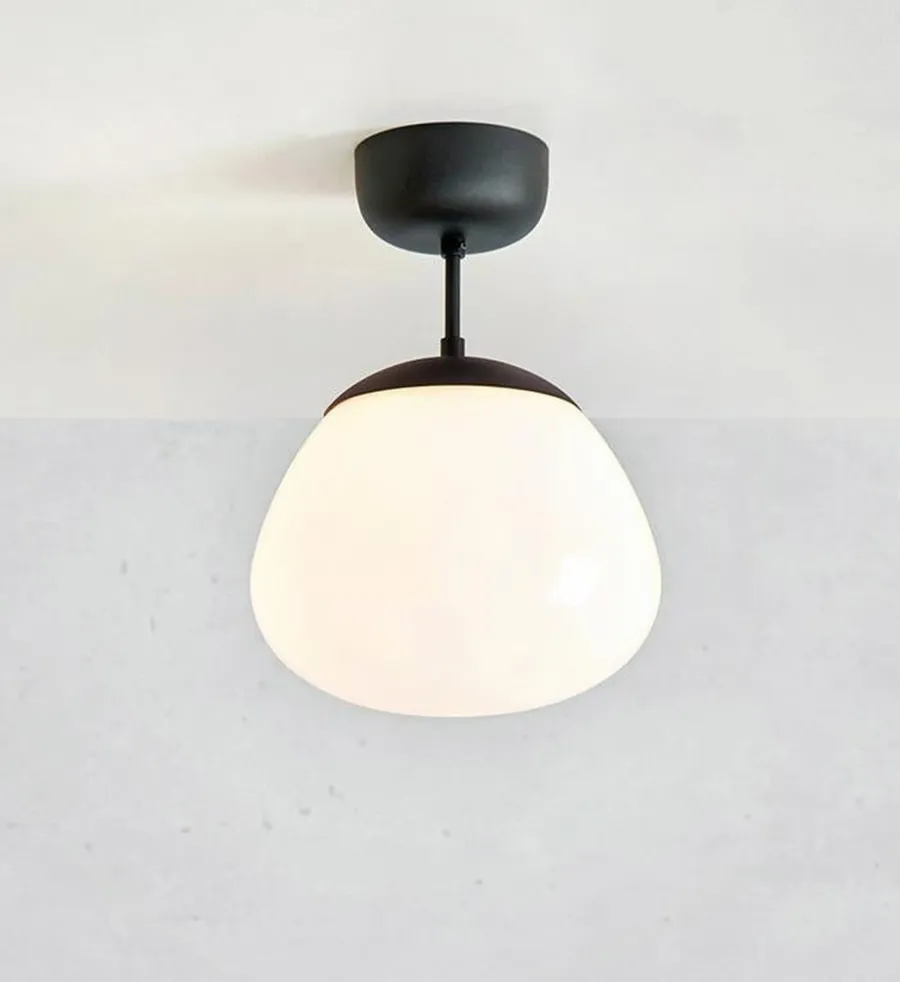 Marksløjd Rise taklampe - Svart/Opal hvit - Svart / Opal