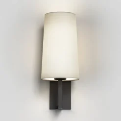 Discount Astro Lighting Riva 350 vegglampe IP44 med skjerm Krom / Hvit