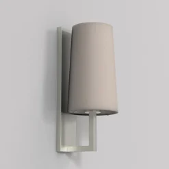 Discount Astro Lighting Riva 350 vegglampe IP44 med skjerm Krom / Hvit