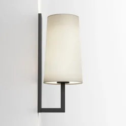 Discount Astro Lighting Riva 350 vegglampe IP44 med skjerm Krom / Hvit