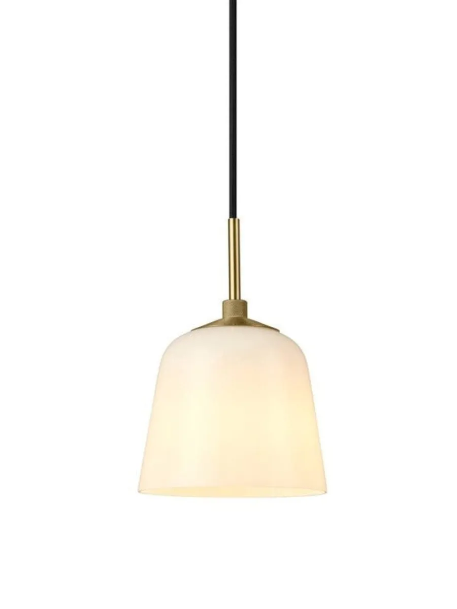 Halo Designs Room 49 takpendel 15 cm - Opal/Antikk messing Messing / Opal