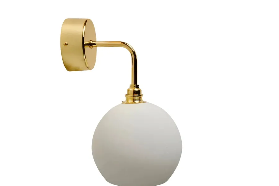 Best EBB & FLOW Rowan vegglampe small Messing / kornet latte