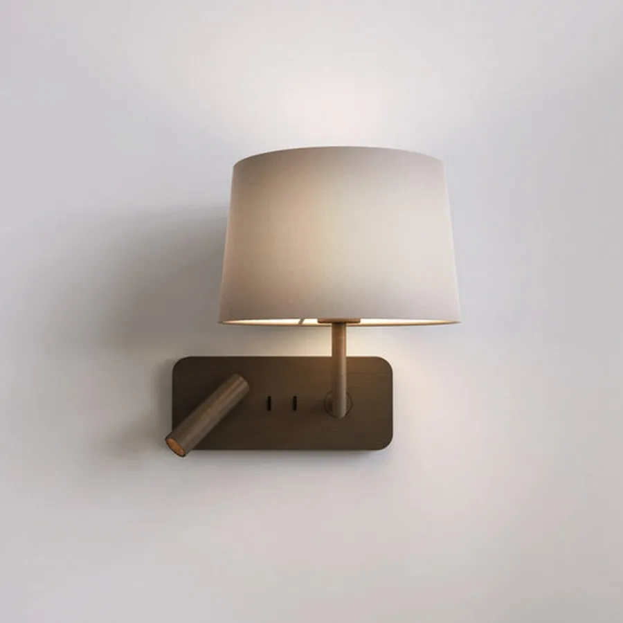Clearance Astro Lighting Side by Side Grande vegglampe m/USB Bronse