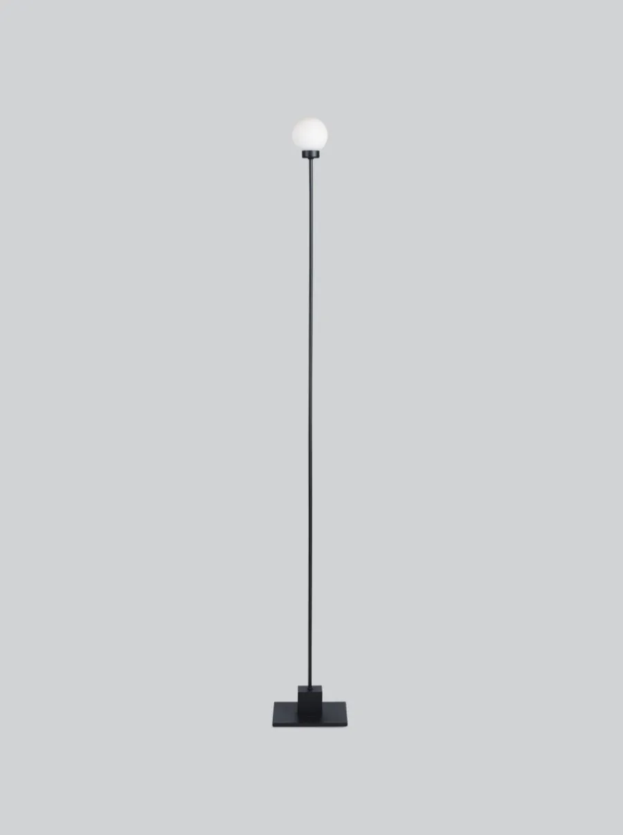 Hot Northern Snowball gulvlampe