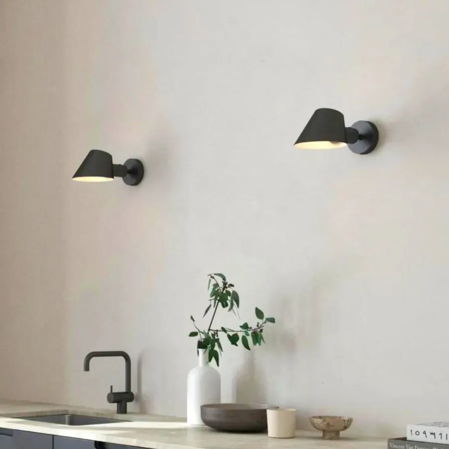DFTP Stay vegglampe - Svart