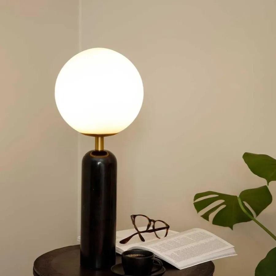Outlet Lightup.no Stone bordlampe H50 Svart/Opal