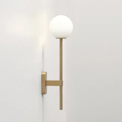 Hot Astro Lighting Tacoma Single Grande vegglampe IP44 Messing / Opal