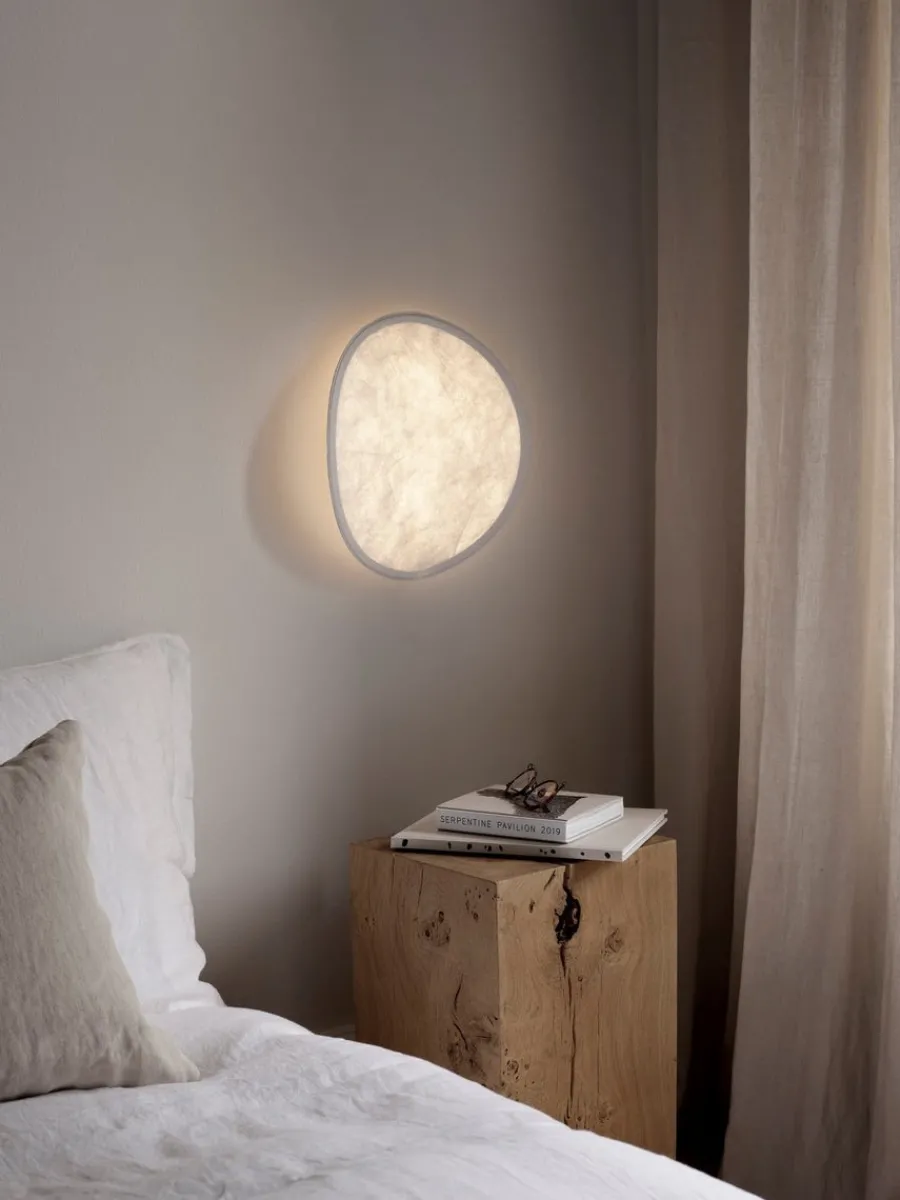 Clearance New Works Tense Vegglampe - Sort Sokkel Hvit
