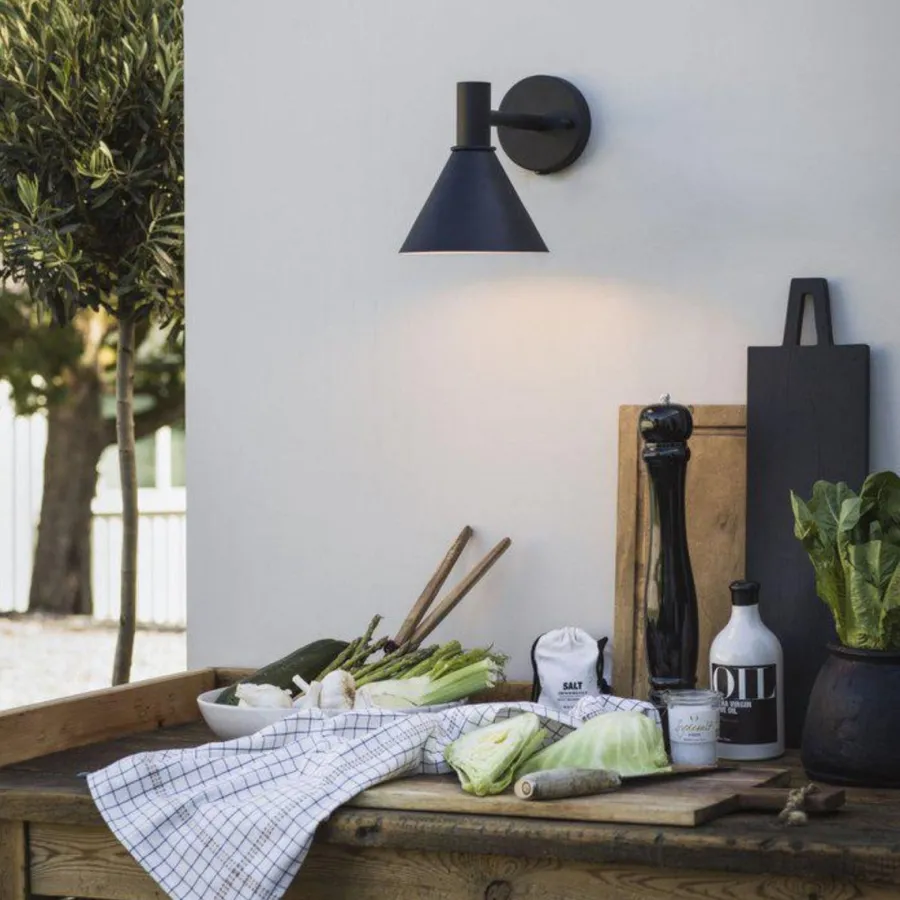 Outlet Pr home of Scandinavia Ab Tripp mini vegglampe utendørs IP44 - Svart