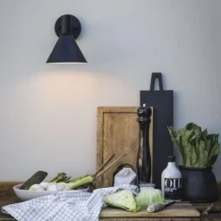 Outlet Pr home of Scandinavia Ab Tripp mini vegglampe utendørs IP44 - Svart