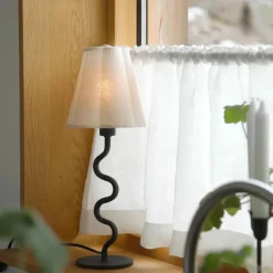 Marksløjd Veya bordlampe Svart / Beige