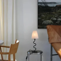 Marksløjd Veya bordlampe Svart / Beige