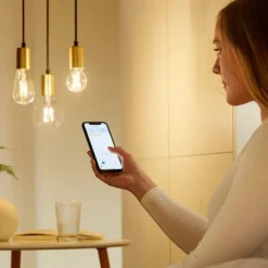 Clearance WiZ E27 Lyspære filament A64 6,7W Wifi - Justerbar fargetemperatur 2700-6500 Kelvin